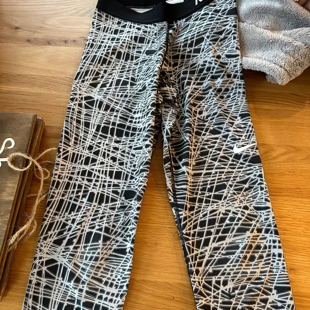Nike pants crop